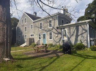 6 Hand Ln, Amagansett, NY 11930