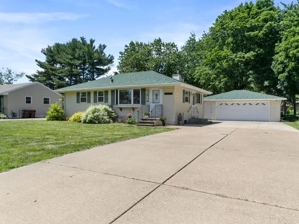 184 Greystone Ave N, Oakdale, MN 55128