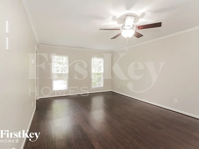 10603 Par Cove Ln — Photo 4