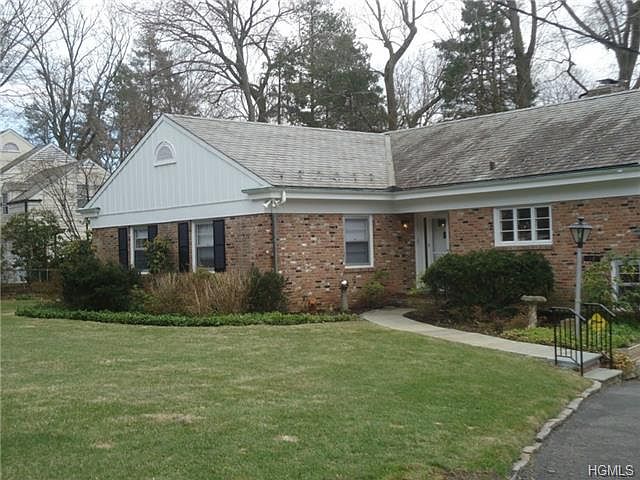 1st image of 12 Horseguard Ln
