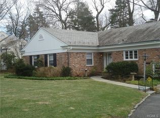 12 Horseguard Ln, Scarsdale, NY 10583