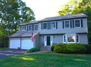 24 Green Woods Lane, Farmington, CT 06085