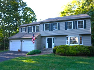 24 Green Woods Lane, Unionville, CT, 06085