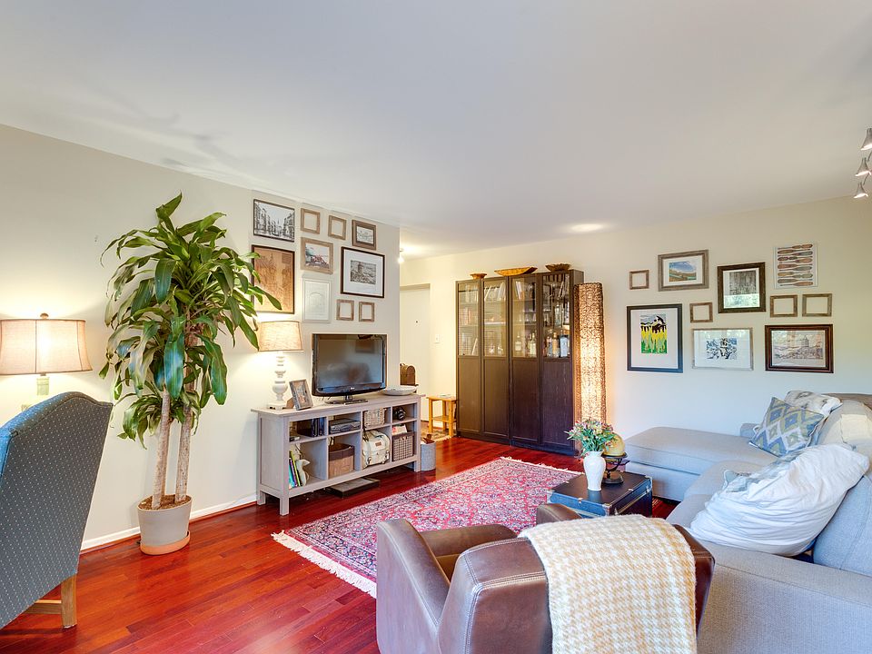 1st image of 6143 Leesburg Pike APT 508