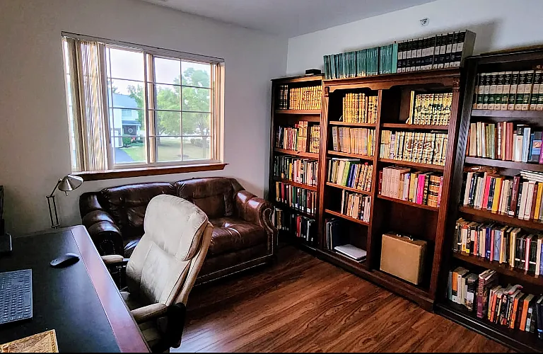 1157 E Cambria Ln S — Photo 5
