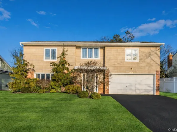 1981 Cynthia Lane, Merrick, NY 11566