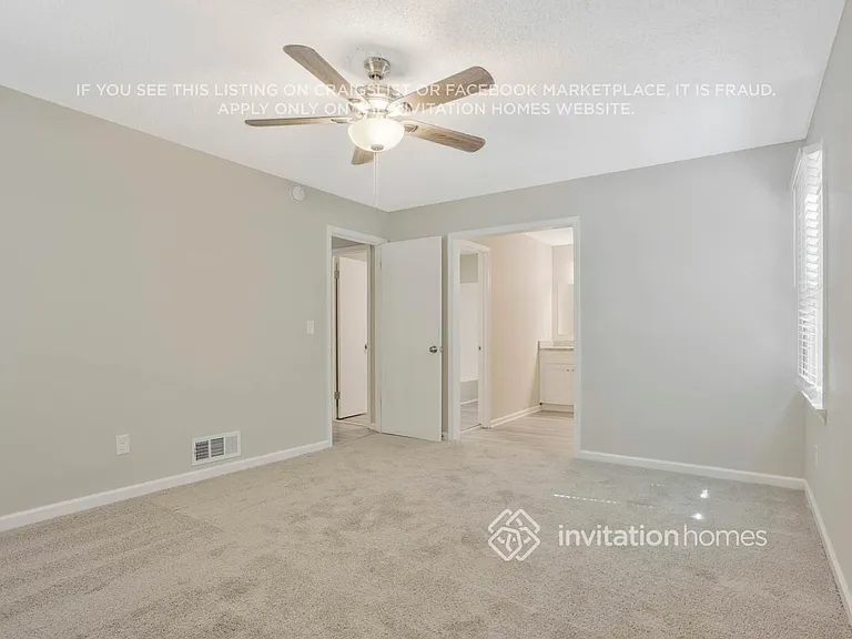 306 Lake Swan Ct — Photo 16