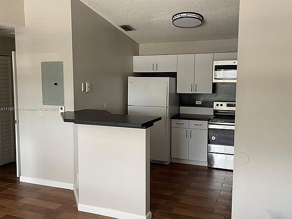 3rd image of 3650 N 56th Ave APT 519