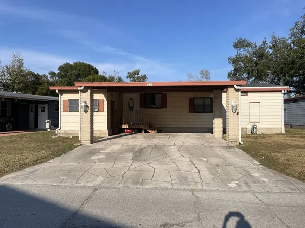 716 N Edgewater Dr #716, Plant City, FL 33565