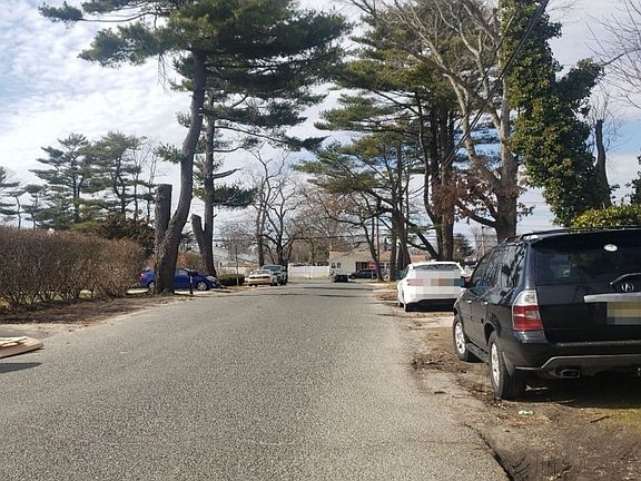 5th image of 25 Laurel Dr