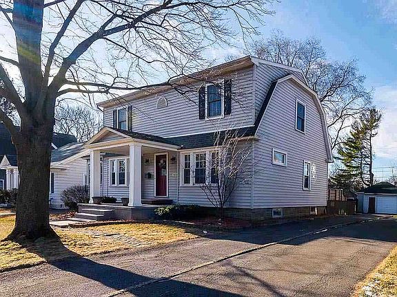 3rd image of 1455 Baker Ave