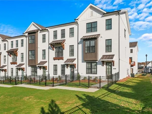 538 Healy Dr, Cumming, GA 30040