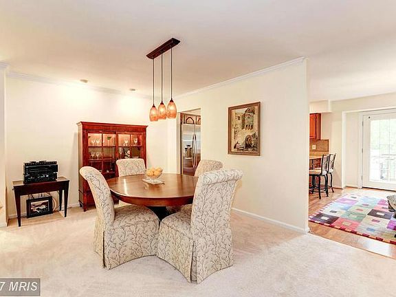 5th image of 6 Cedarwood Ct