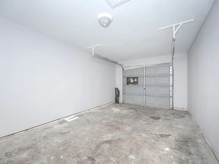 201 Audrey Cir — Photo 33