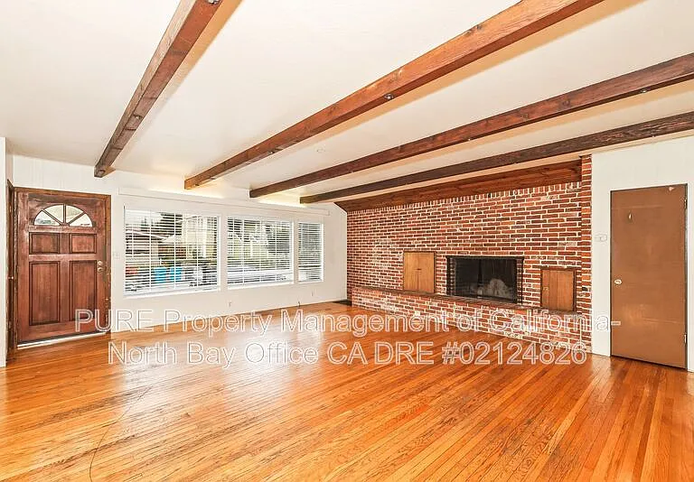 420 Carrillo St — Photo 2