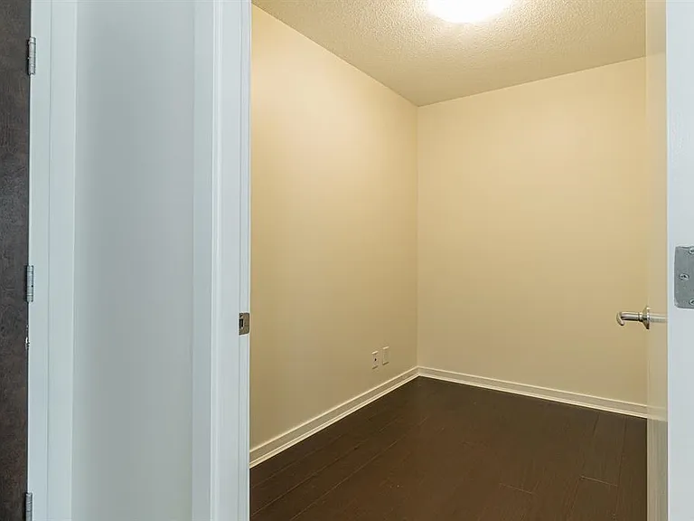 933 Hornby St #809 — Photo 12