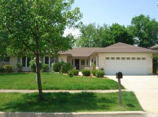 258 Durham Ln, Bloomingdale, IL