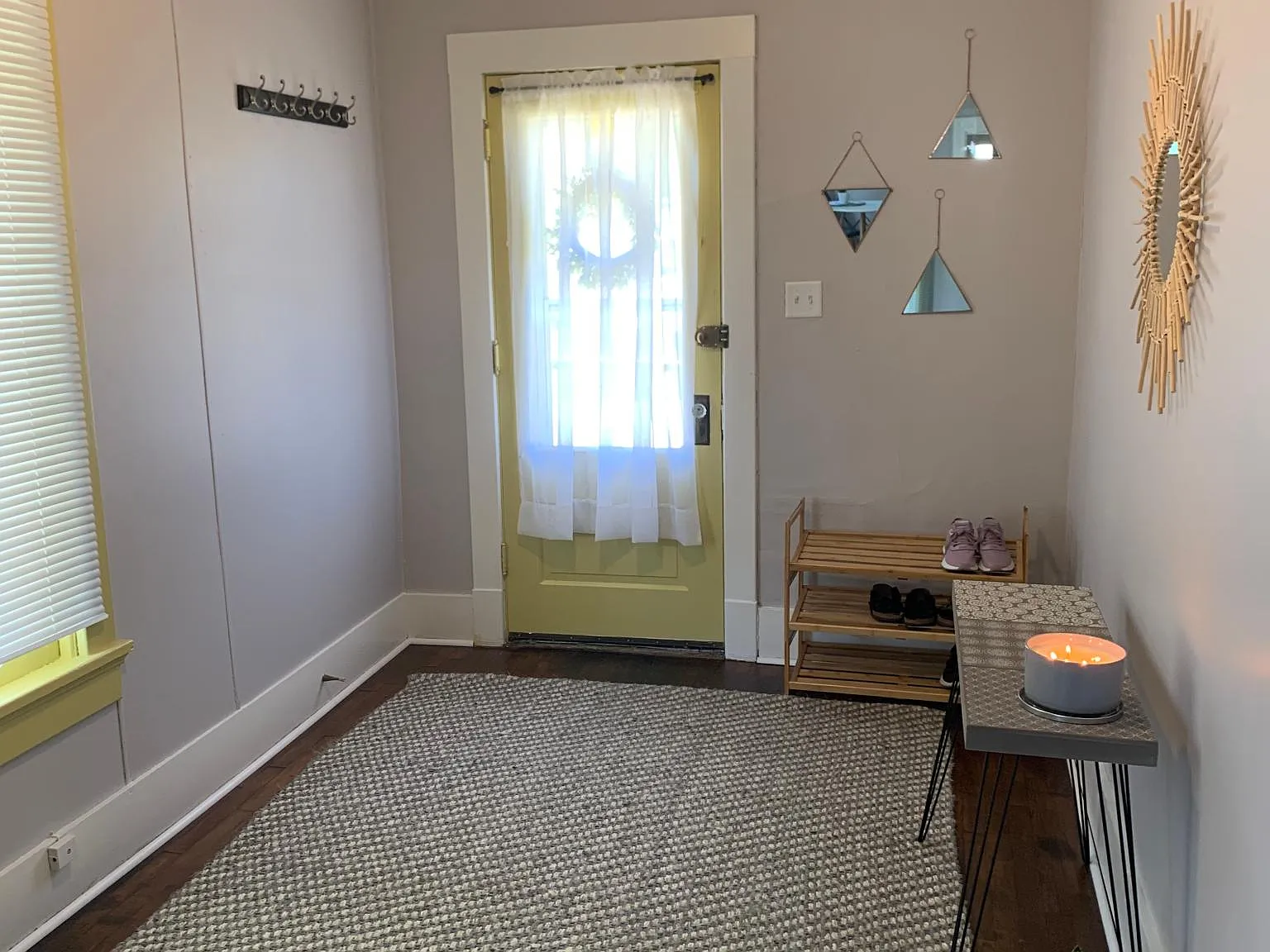 607 E Pierce St — Photo 2
