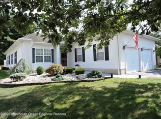 46 Drayton Rd, Manchester, NJ 08759