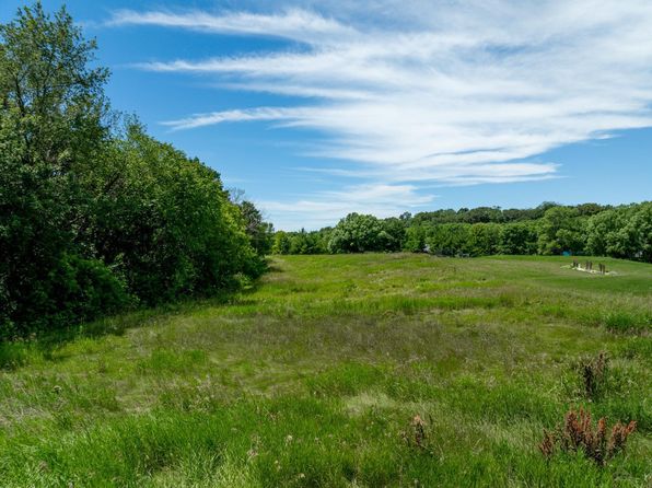Steve Dr, Shakopee, MN 55379