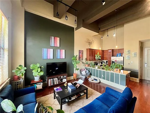 1 bed, 1.0 bath, 617 sqft, $1,675 — Photo 3