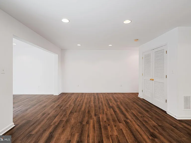9023 Brewer Creek Pl — Photo 35