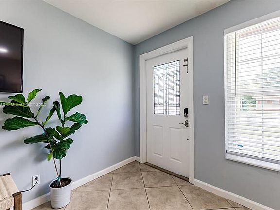 3rd image of 1447 NE 28th Ct
