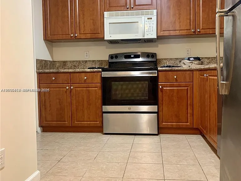 529 E Sheridan St #1021 — Photo 10