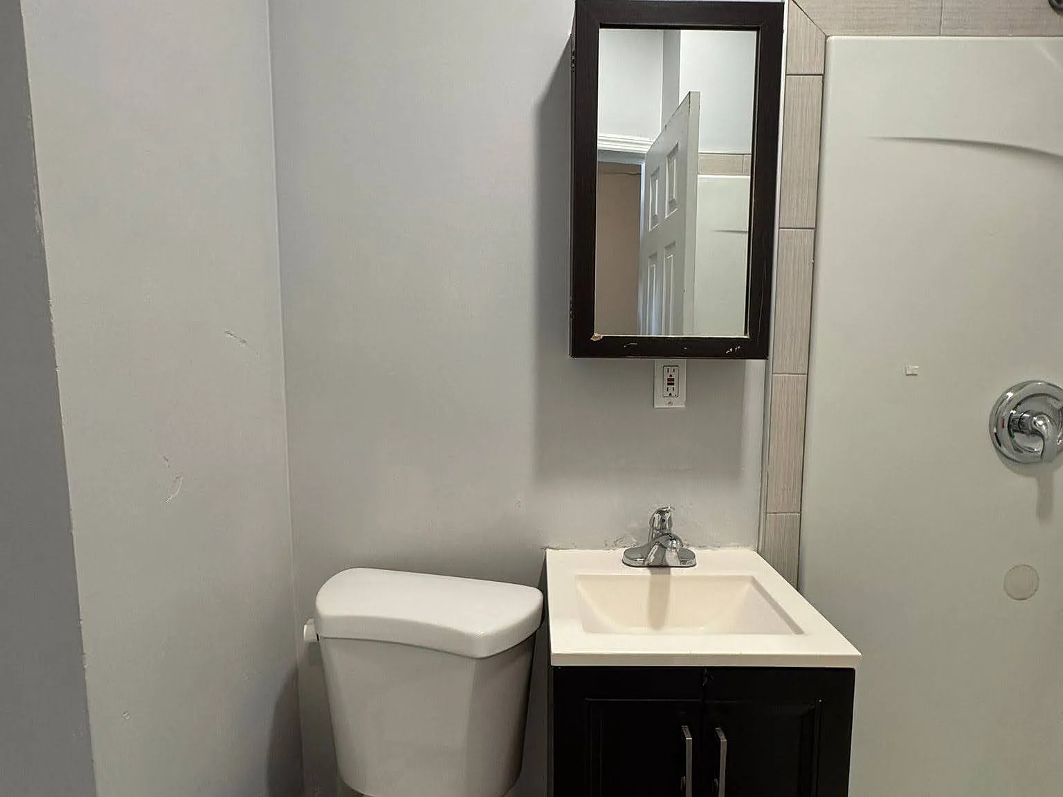 3 bed, $2,300 — Photo 4