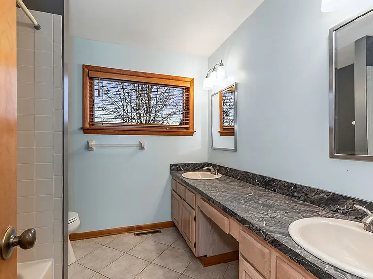Spacious second floor bath w/ double vanity