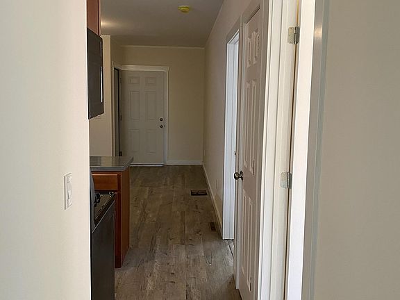 5th image of 435 10th St #1