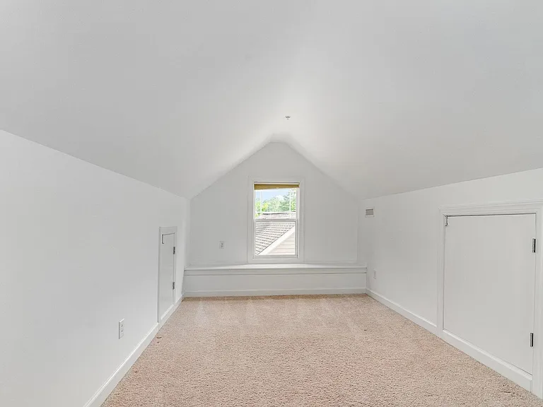 114 Primrose Ln — Photo 24