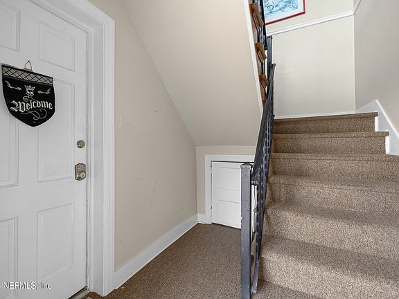 3rd image of 806 CEDAR Street #806