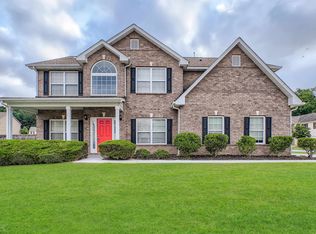 4162 Oak Field Dr, Loganville, GA 30052