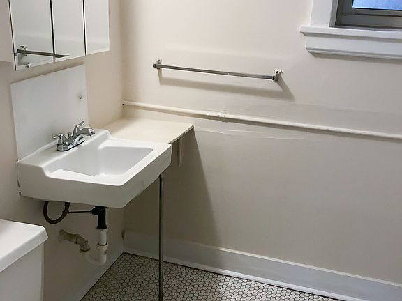 4th image of 3817 N Lawndale Ave #3817
