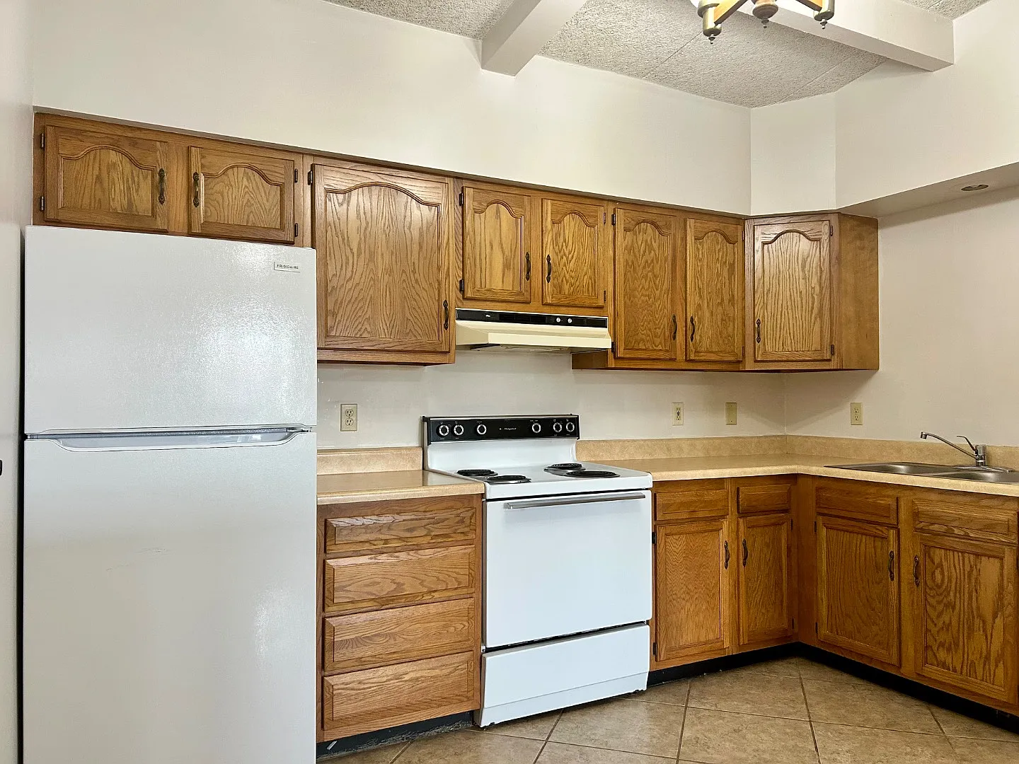 1025 S 5Th St - Unit 4 — Photo 3