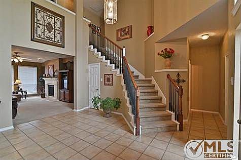2nd image of 4007 Wildbriar Ln
