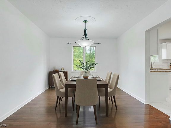 5th image of 33065 Arlesford Dr
