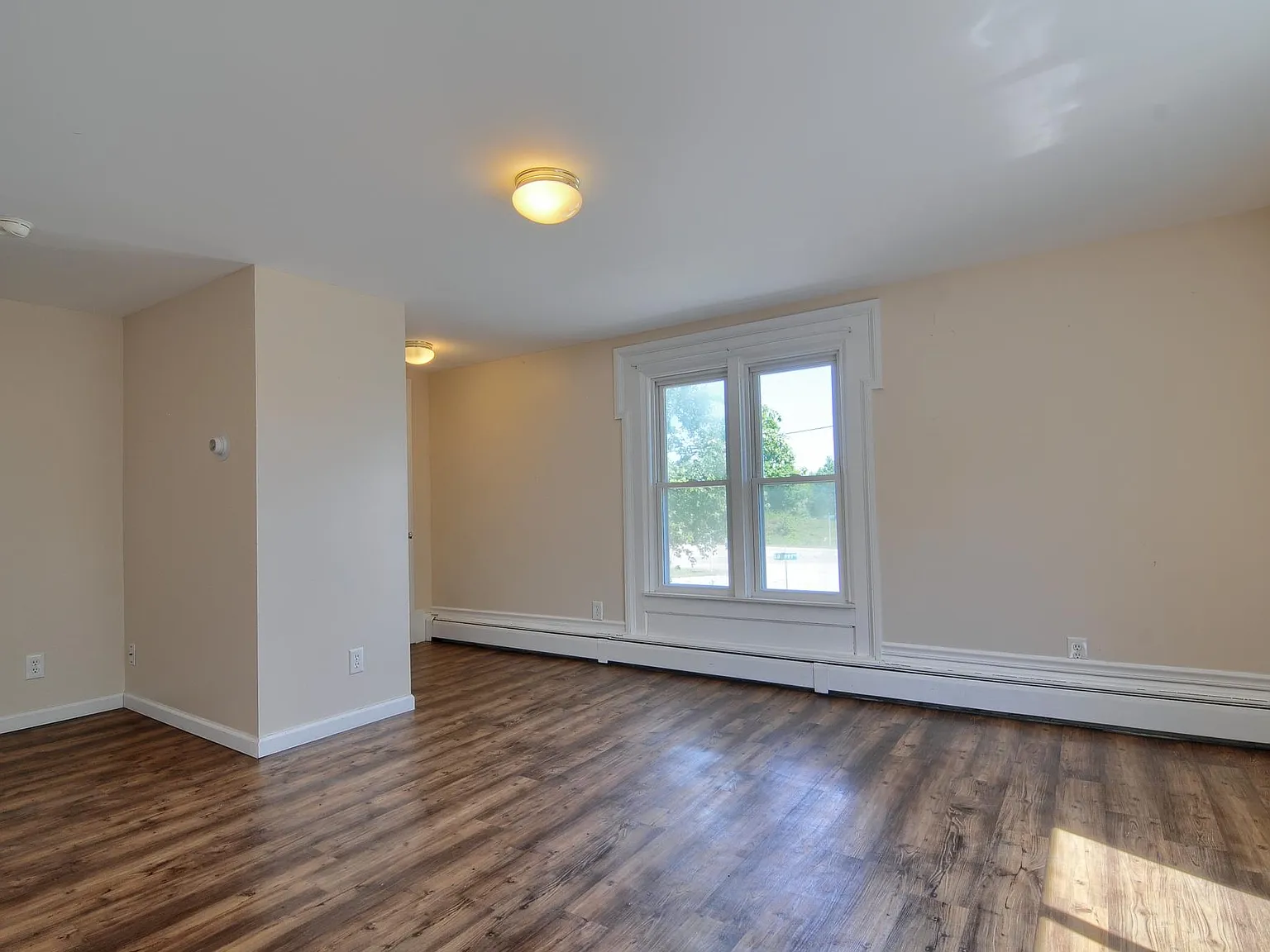 1 bed, 700 sqft, $899 — Photo 4