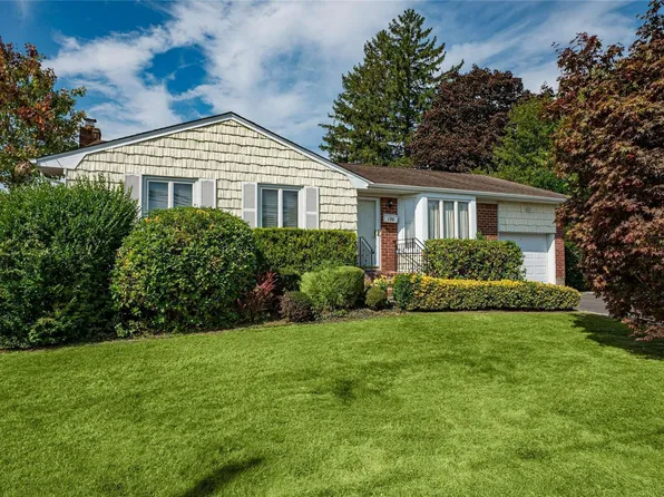 186 Villa Avenue, Deer Park, NY 11729