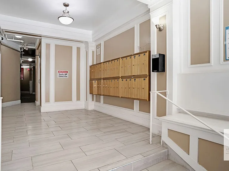 621 Taylor St — Photo 23