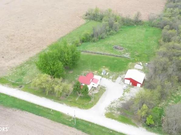 2048 120th St, Batavia, IA 52533