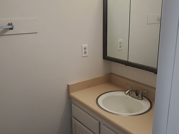 4th image of 750 W 4800 S #750