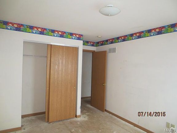 4th image of 10341 Royal Dr