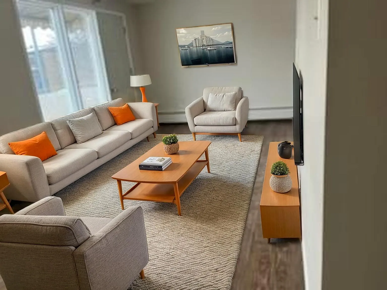 Verdwell Apartments — Photo 4