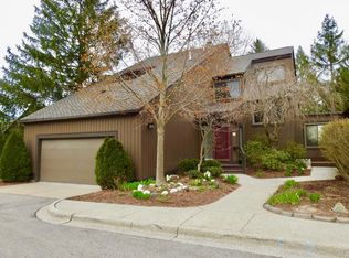 18 Southwick Ct, Ann Arbor, MI 48105