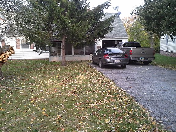 3rd image of 1720 Sagamore Dr