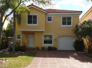 1488 N Trafalgar Cir, Hollywood, FL 33020