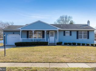 112 Ridgeway Ln, Mullica Hill, NJ 08062