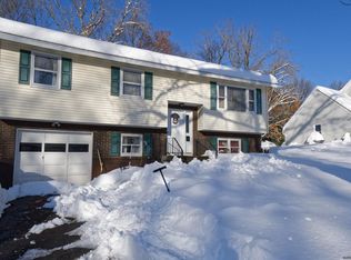 23 Glennon Rd, Latham, NY 12110